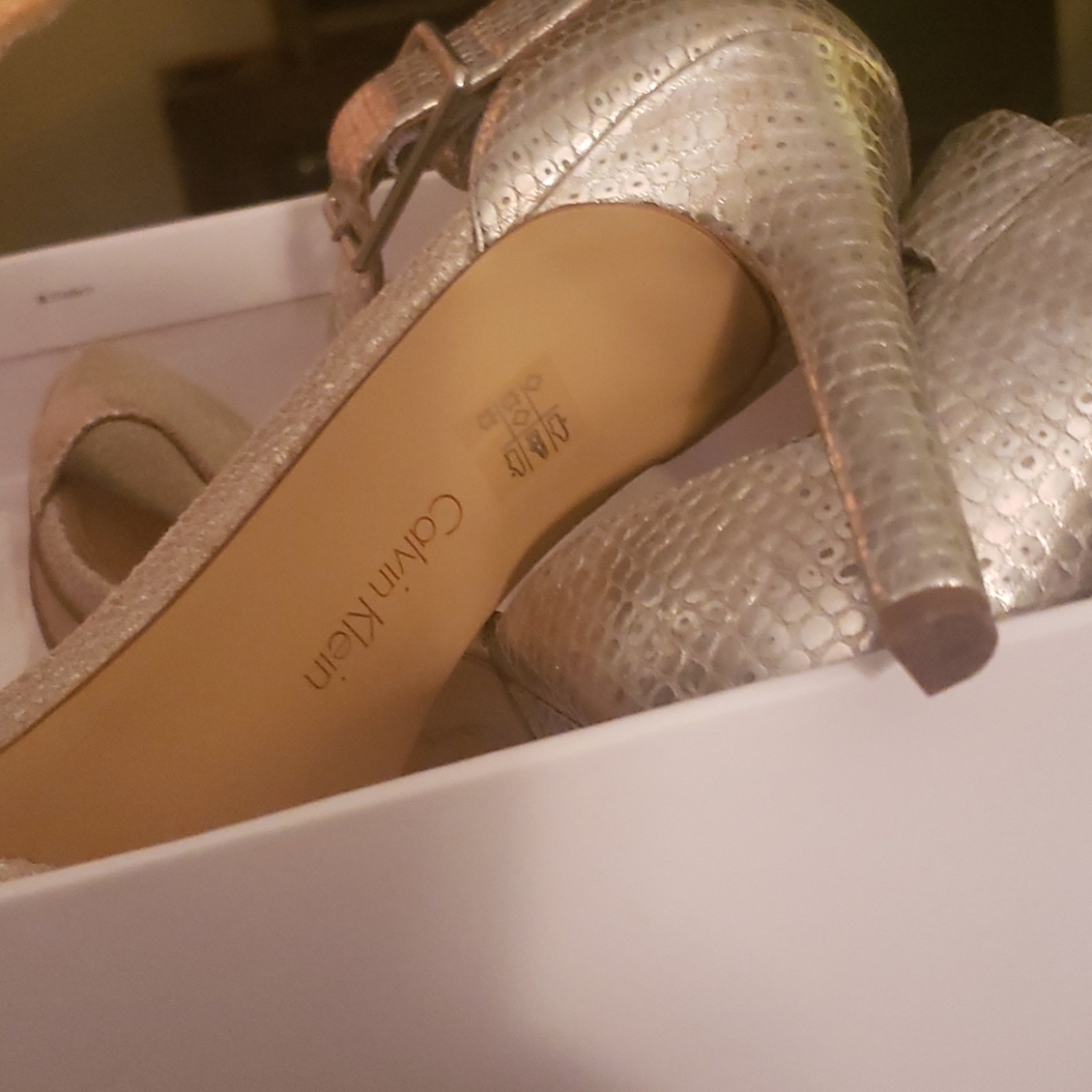 Sandals - Picture 5 of 7